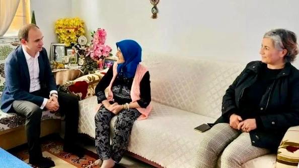 KAYMAKAM SAK, HALKIN ARASINDA