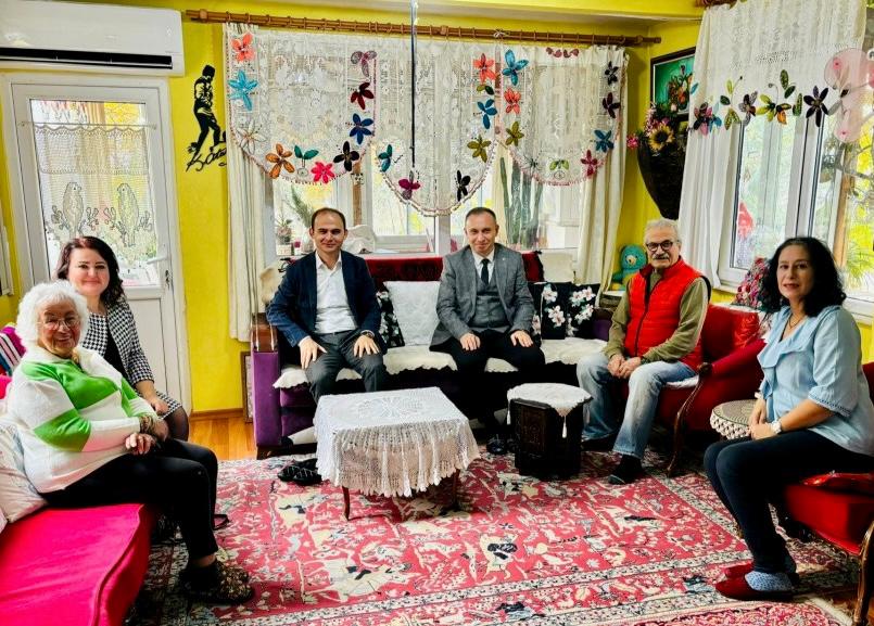 AYVACIK KAYMAKAMINDAN ŞEHİT AİLESİ İLE ÖĞRETMENLERE ZİYARET