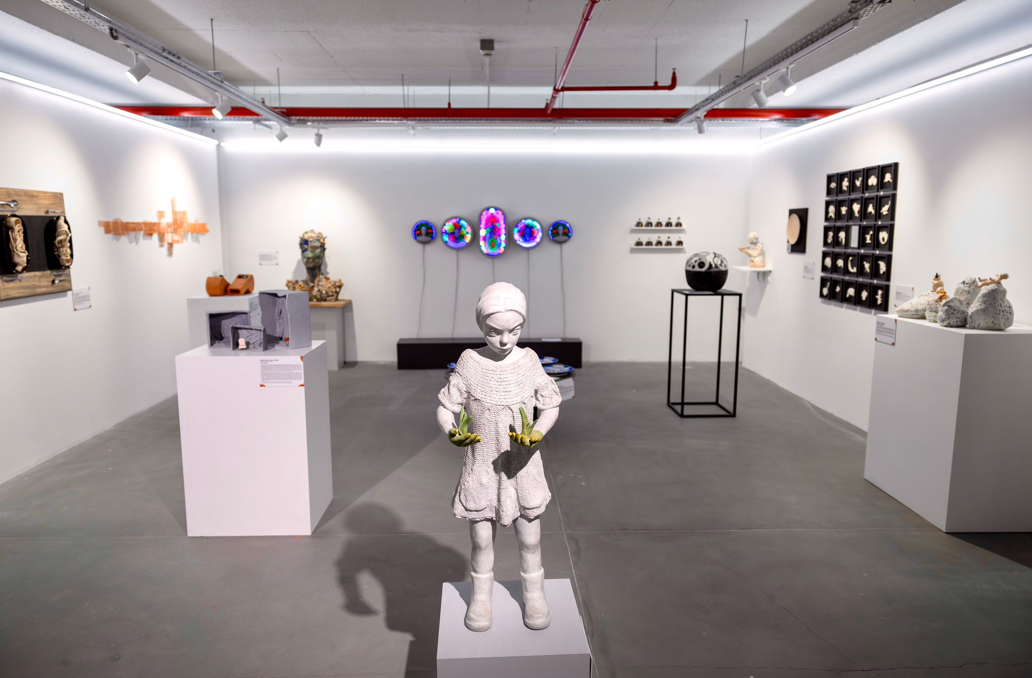 BASE 2024’TE GENÇ SANATÇILARDAN “İYİ BAK DÜNYANA” ÇAĞRISI