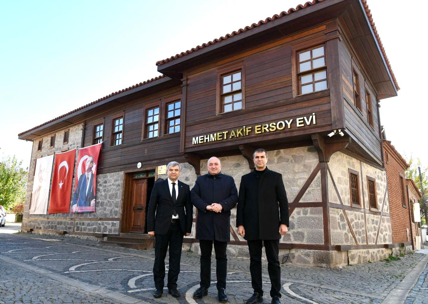 GİDER’DEN MEHMET AKİF ERSOY EVİNE ZİYARET