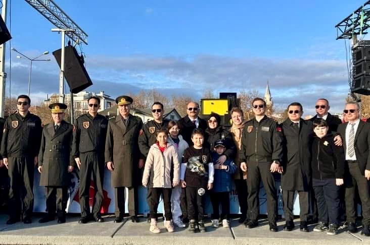 SOLOTÜRK’TEN MUHTEŞEM BİR GÖSTERİ