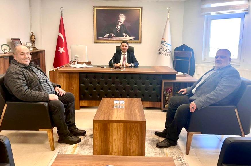 AK PARTİ İLÇE BAŞKANINDAN BOZCAADA KAYMAKAMINA ZİYARET