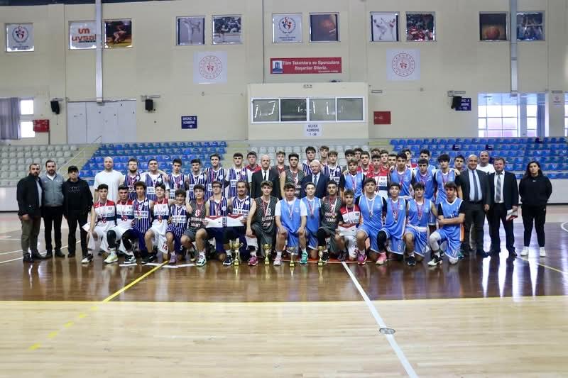 BASKETBOL KIZ-ERKEK İL BİRİNCİLİĞİ MÜSABAKALARI SONA ERDİ