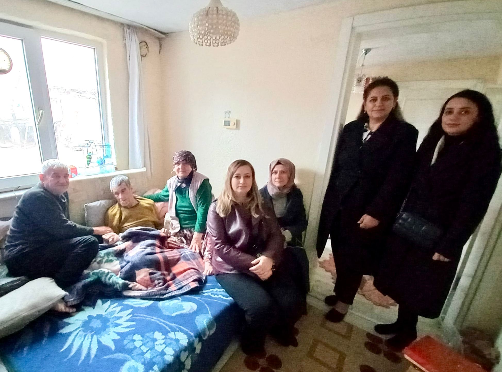 ÇAN’DA AK PARTİ’DEN ENGELLİLER GÜNÜ’NDE ANLAMLI ZİYARET