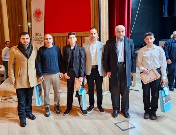 ÇAN İHL ÖĞRENCİLERİNDEN GÜZEL KUR’AN OKUMA YARIŞMASINDA DERECE