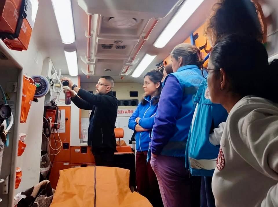 EVDE SAĞLIK HİZMETLERİ ÇALIŞANLARINA OKSİJEN SİSTEMİ EĞİTİMİ