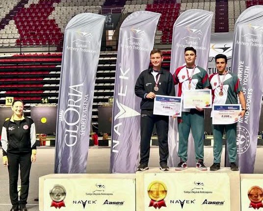 MAKARALI YAYDA ÇANAKKALELİ EREN, TÜRKİYE İKİNCİSİ