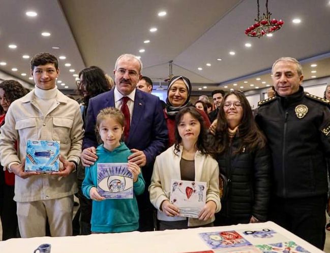 SEVGİ TÜM ENGELLERİ AŞAR