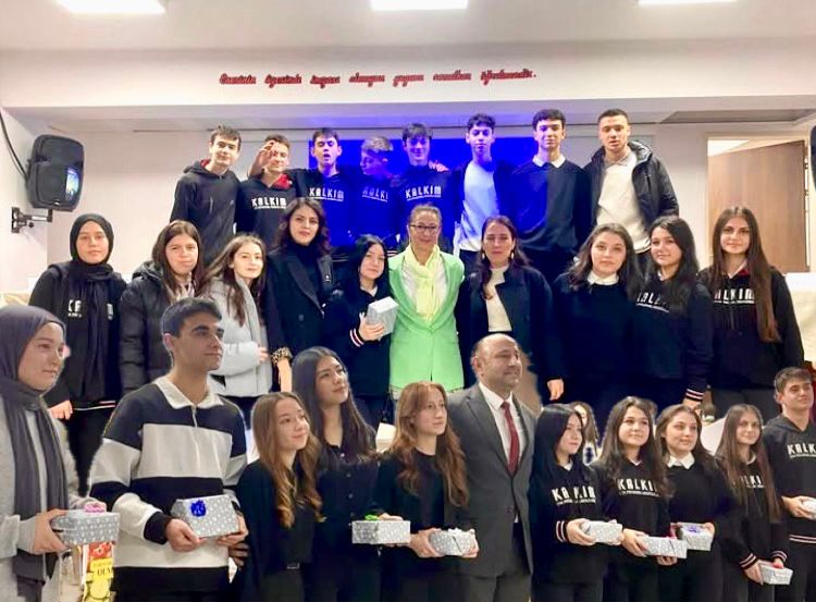 YENİCE’DE LİSELER ARASI MÜNAZARA YARIŞMASI