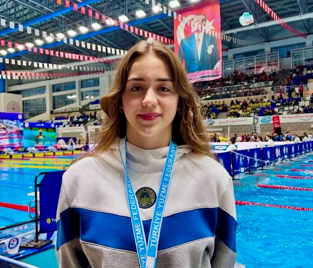 BAYRAMİÇLİ BEYZA IŞIK, YÜZMEDE TÜRKİYE ŞAMPİYONU OLDU