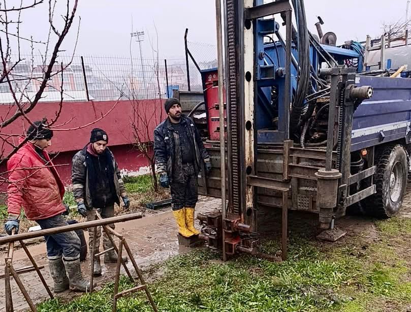 ÇAN İBRAHİM BODUR STADYUMUNA YENİ SOYUNMA ODALARI VE KAPALI TRİBÜN