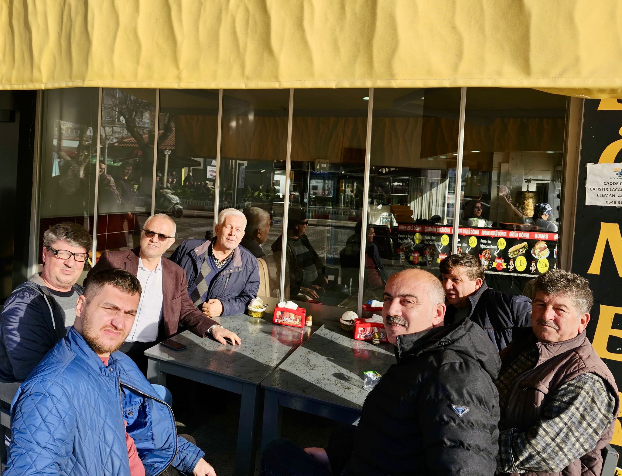 ÇAN BASINI YEMEKTE BULUŞTU… İLÇE BASININA ÇALIŞAN GAZETECİLER GÜNÜ İKRAMI…