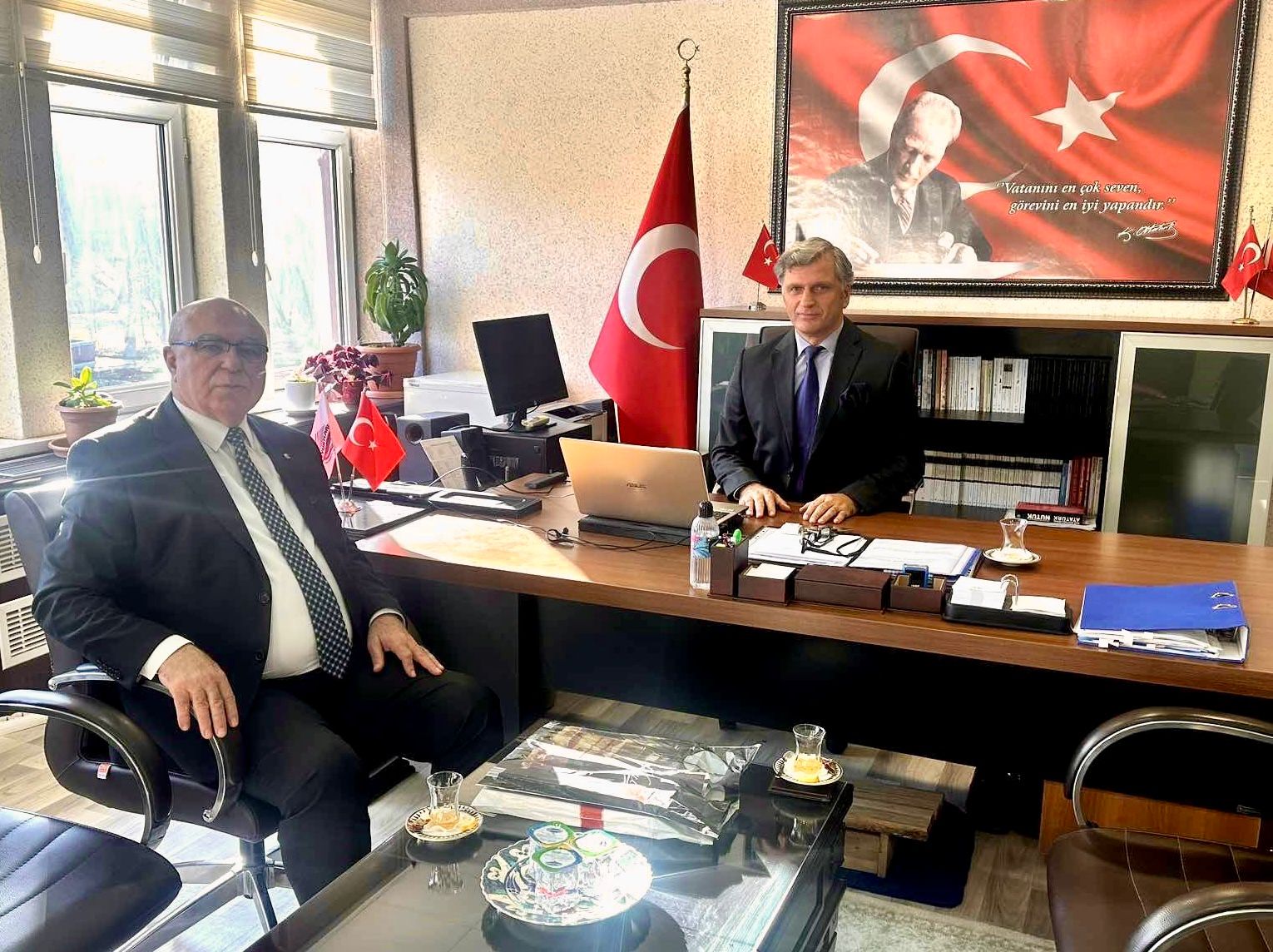 BORSA BAŞKANINDAN ÇANAKKALE AÇIK CEZAEVİ MÜDÜRÜNE HAYIRLI OLSUN ZİYARETİ