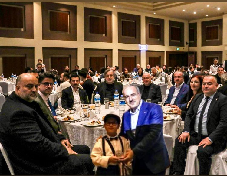 GAZETECİLER ÇANAKKALE GAZETECİLER CEMİYETİNİN GALA GECESİNDE BİR ARAYA GELDİ