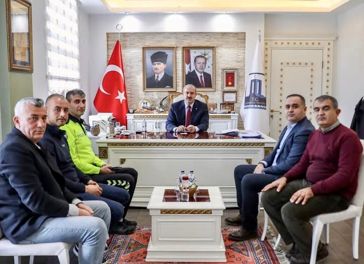MİNİBÜSÇÜLER BAŞKAN VE YÖNETİMİNDEN VALİYE ZİYARET