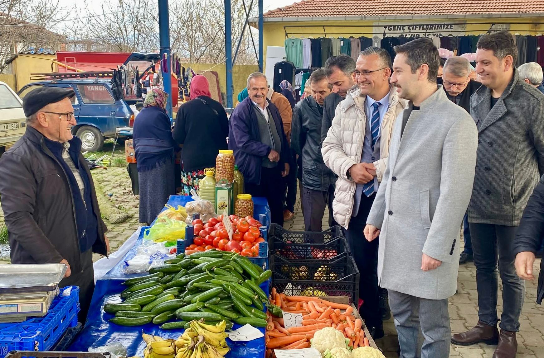 KÖYDEKİ YEREL PAZAR AÇILIŞINA KAYMAKAM DA KATILDI