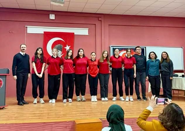 ÇAN SEVİM BODUR MTAL’DE İSTİKLAL MARŞI OKUMA YARIŞMASI