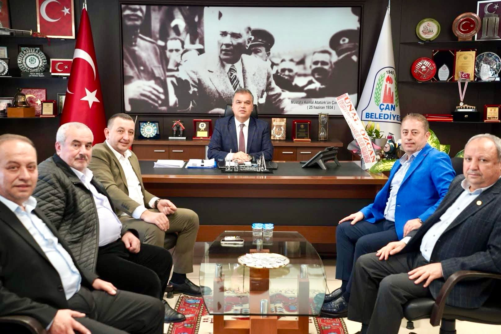 ESNAF VE SANATKARLAR OADALARI BİRLİĞİNDEN BAŞKAN ARSLAN’A ZİYARET