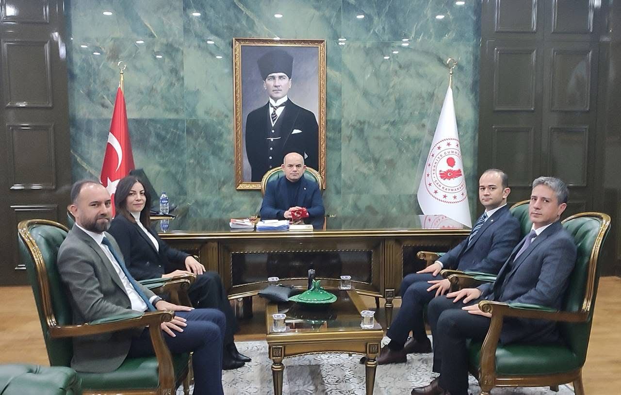 İL MİLLÎ EĞİTİM MÜDÜRÜNDEN KAYMAKAMA ZİYARET
