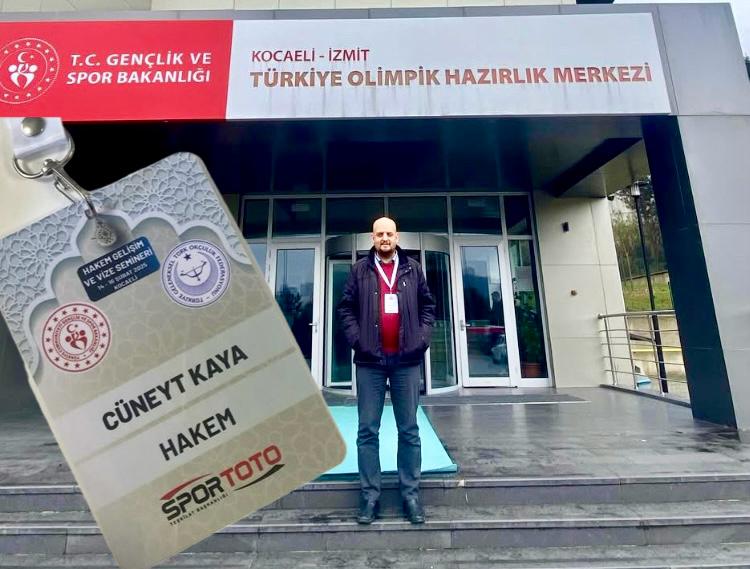 ÇAN VE ÇANAKKALE MERKEZDEN İKİ HAKEM KOCAELİ’DE SEMİNERE KATILDI