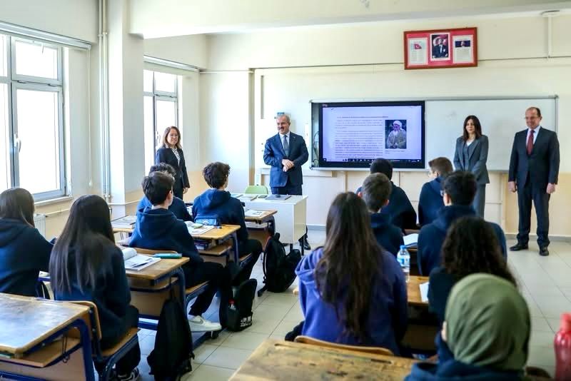 VALİDEN ÇANAKKALE FEN LİSESİNE ZİYARET