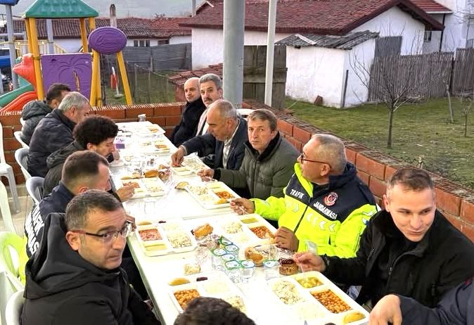 AHLATLIBURUN KÖYÜNDE İFTAR