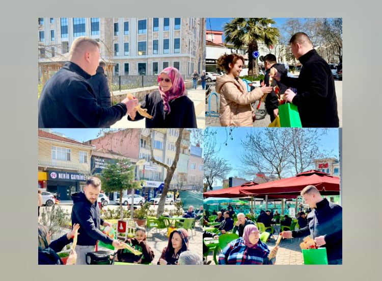 AK GENÇLİKTEN ÇAN’DAKİ KADINLARA ÇİÇEK TAKDİMİ