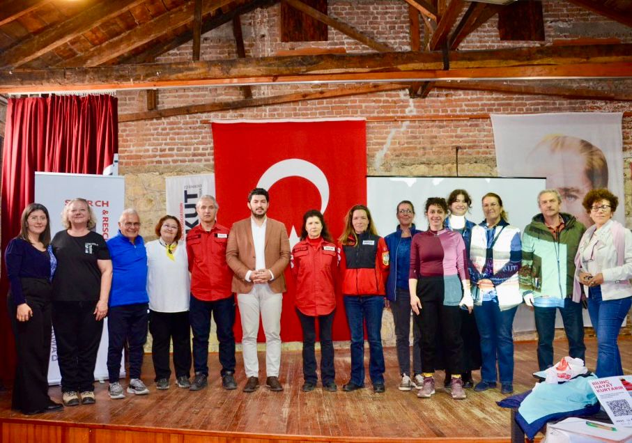 AKUT’TAN DEPREM BİLİNÇLENDİRME SEMİNERİ