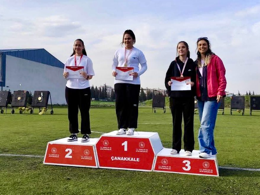ÇAN MESLEKİ EĞİTİM, OKÇULUKTA GENÇ KIZLARDA İL BİRİNCİSİ