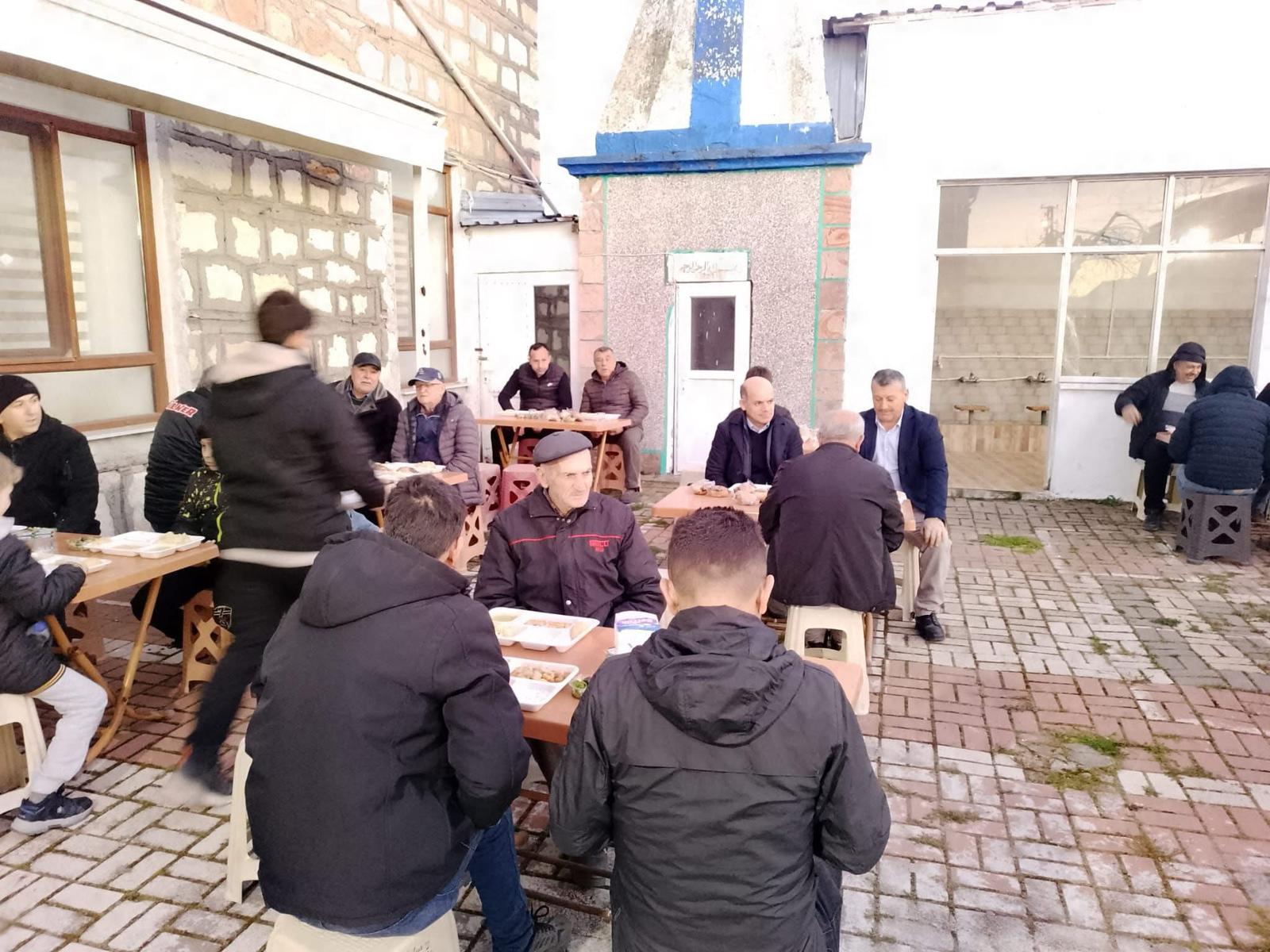 ÇAN KAYMAKAMI KARAKADILAR KÖYÜNDE İFTAR YAPTI