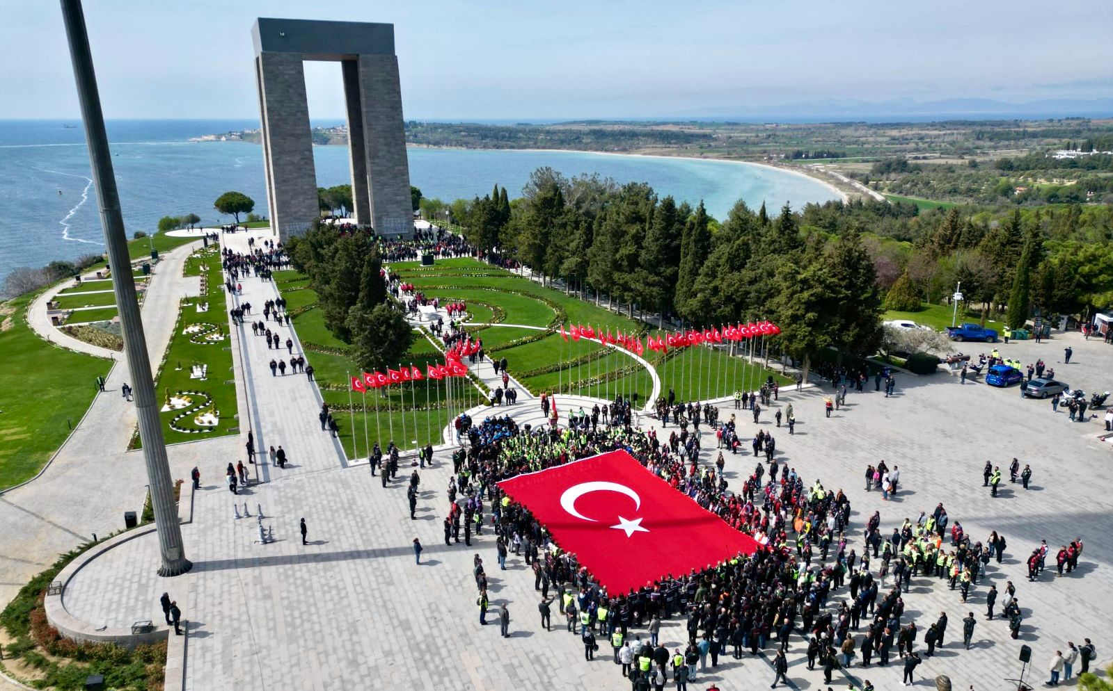 TARİHİ ALAN, MOTORCULARIN BULUŞMA NOKTASI OLDU-VİDEOLU HABER
