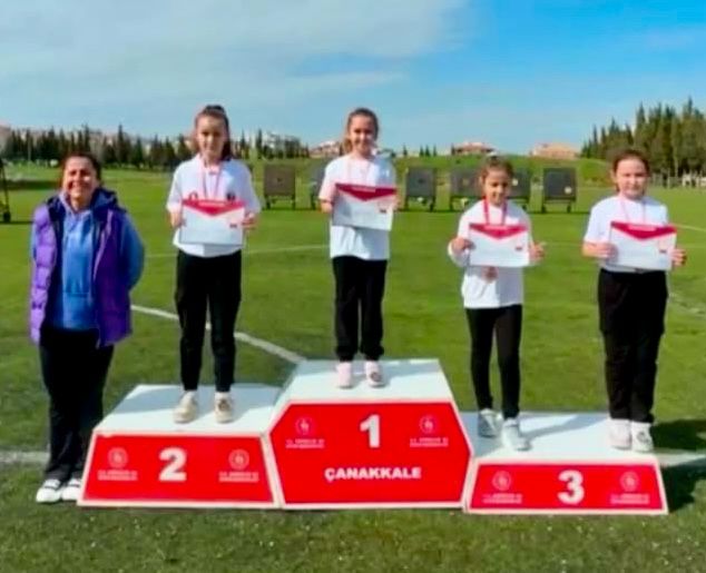 OSMAN ÇANERİ İLKOKULU ÖĞRENCİSİ BEREN, OKÇULUKTA BİRİNCİ OLDU