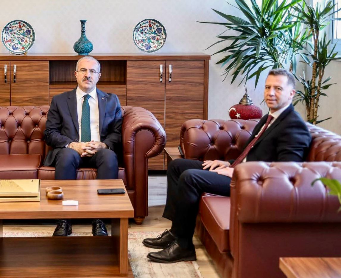 VALİDEN YENİ BAŞSAVCIYA HOŞGELDİN ZİYARETİ