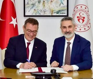 BAŞKAN ACAR SÖZÜNÜ TUTTU… YENİCE’YE ÇOK KAPSAMLI GENÇLİK MERKEZİ