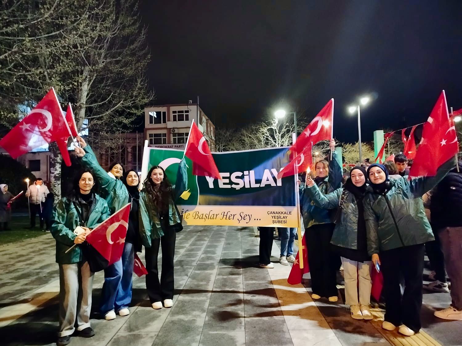 ÇANAKKALE’DE MUHTEŞEM FENER ALAYI… ALAYDA YEŞİLAY FARKI…