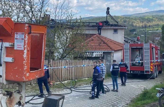 TERZİALAN BELDESİNDE BACA KAYNAKLI YANGIN