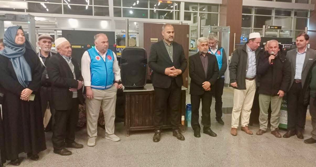 ŞEHİTLER DİYARI ÇANAKKALE’DEN HACI ADAYLARI KUTSAL TOPRAKLARA UĞURLANDI