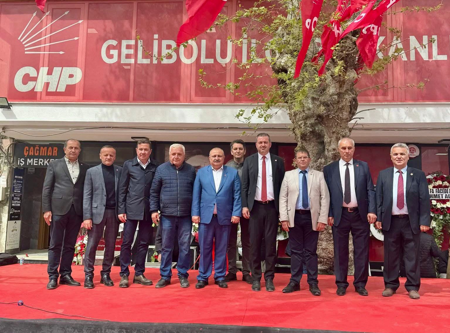 İGM ÜYELERİ İLE BİRLİKTE CHP GELİBOLU İLÇE BİNASI AÇILIŞINA KATILDI