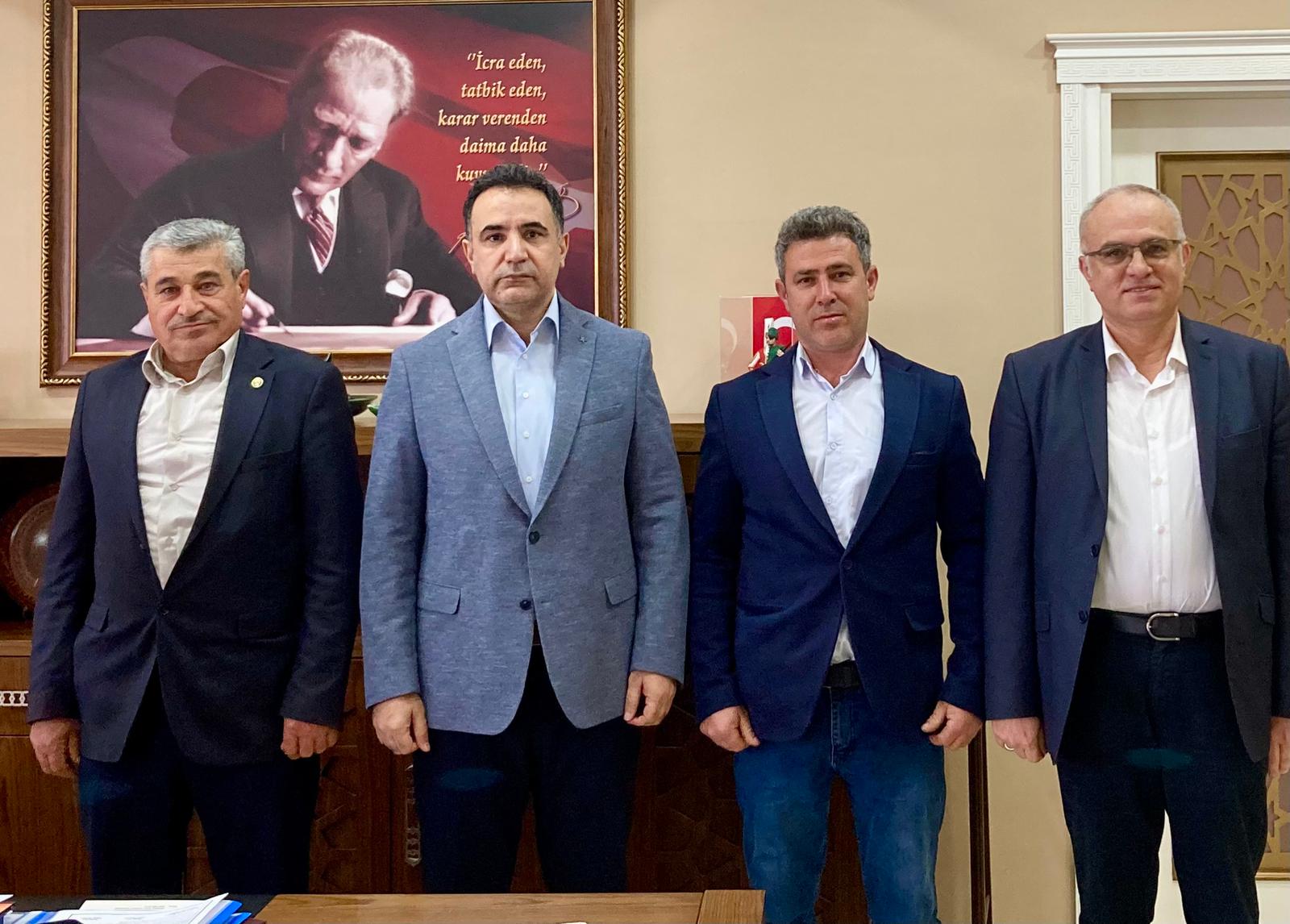 ÇİFTLİK KÖYÜ HEYETİNDEN İGM BAŞKANI, ÖZEL İDARE GENEL SEKRETERİ VE DSİ MÜDÜRÜNE ZİYARET