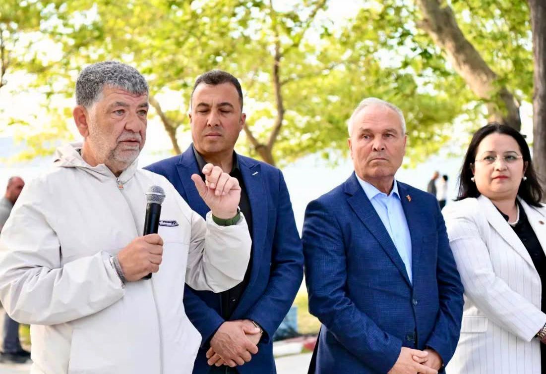 İGM BAŞKANI KEPEZ’DE 23 NİSAN ULUSLARARASI ÇOCUK HALK DANSLARI PROGRAMINA KATILDI