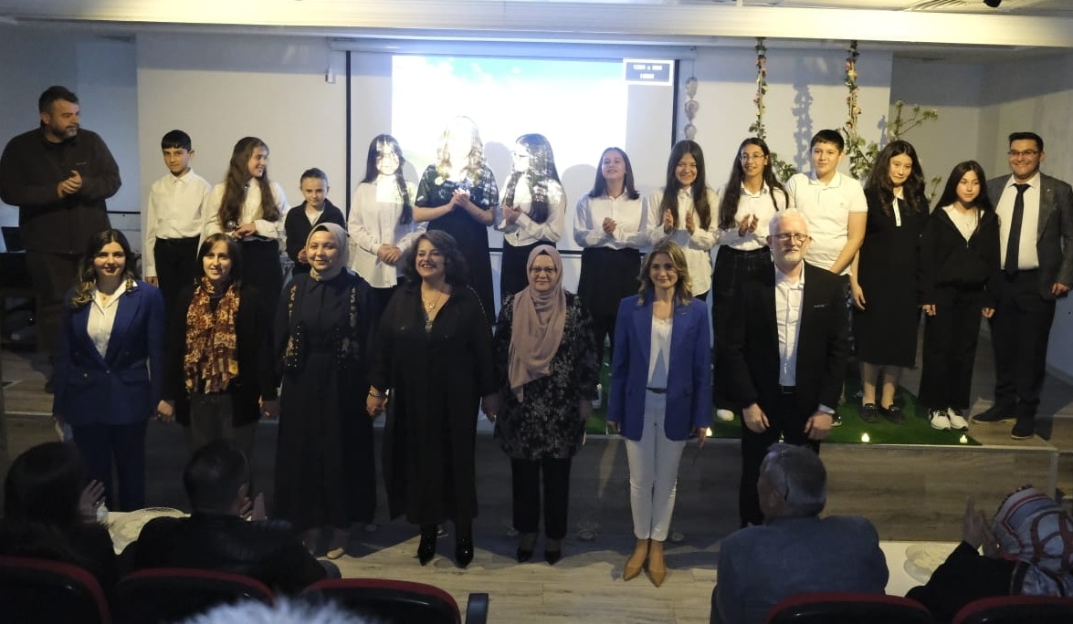 KALKIM İLK-ORTAOKULU’NDA ŞİİR DİNLETİSİ…