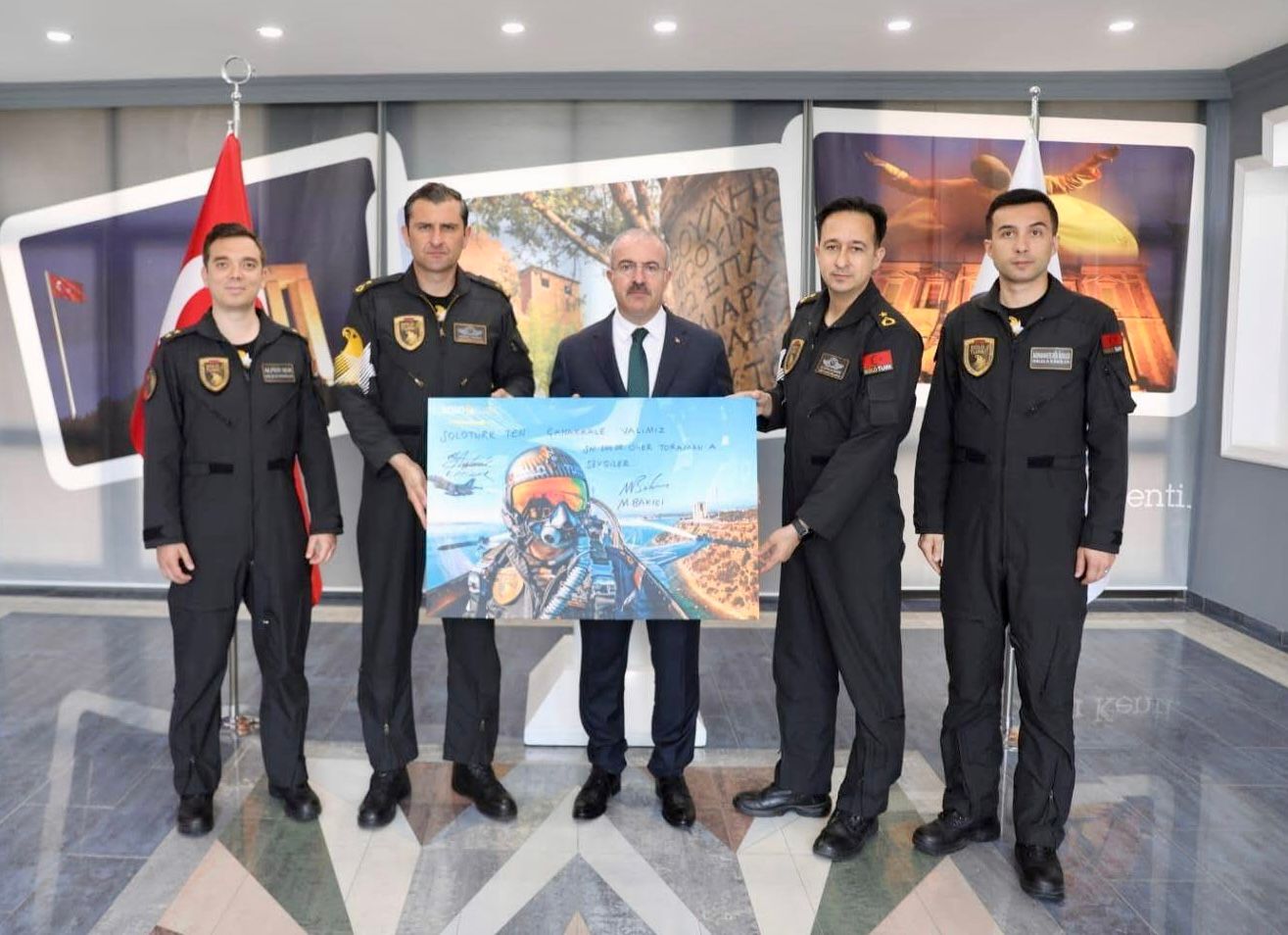 SOLOTÜRK’TEN ÇANAKKALE VALİSİNE ZİYARET