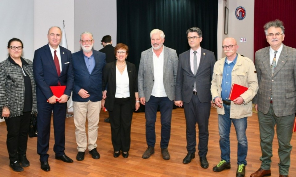 “ÜÇ SAVAŞ, BİR DOKTOR (CHARLES RYAN)” BELGESELİ GÖSTERİMİ GERÇEKLEŞTİRİLDİ