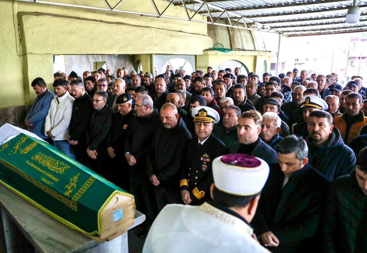 VALİ TORAMAN, ŞEHİT UZMAN ÇAVUŞUN BABASININ CENAZESİNE KATILDI