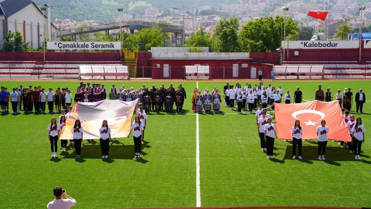 GENÇLİK VE SPOR BAYRAMI, ÇAN’DA COŞKUYLA KUTLANDI