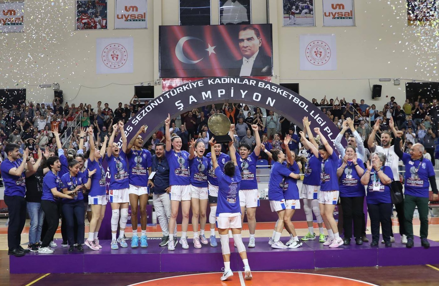 ÇANAKKALE BELEDİYESPOR, KADINLAR BASKETBOL SÜPER LİGİ’NE YÜKSELDİ