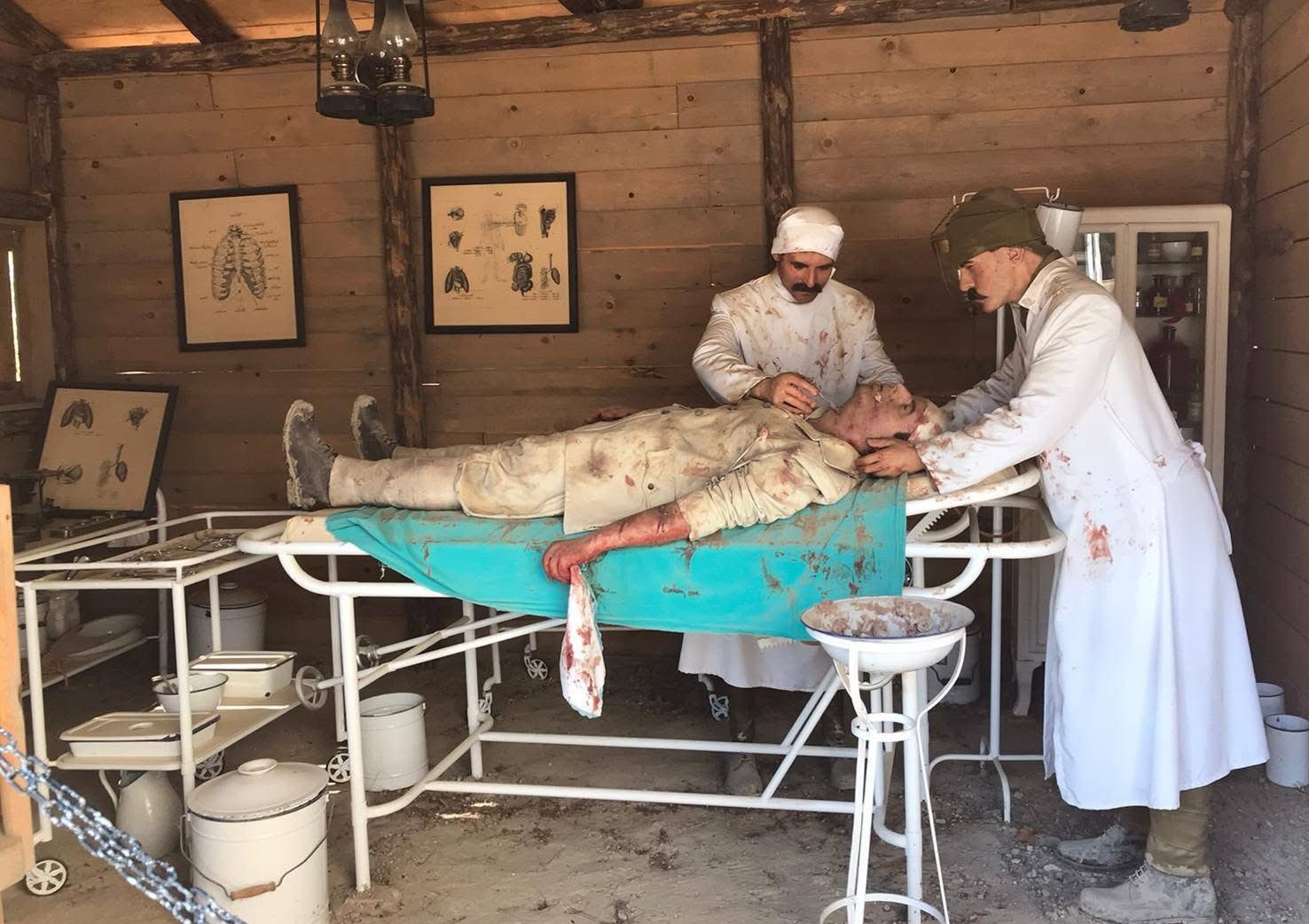 HİLAL-İ AHMER HASTANESİ, BİREBİR CANLANDIRMASIYLA ZİYARETÇİLERE KAPILARINI AÇIYOR