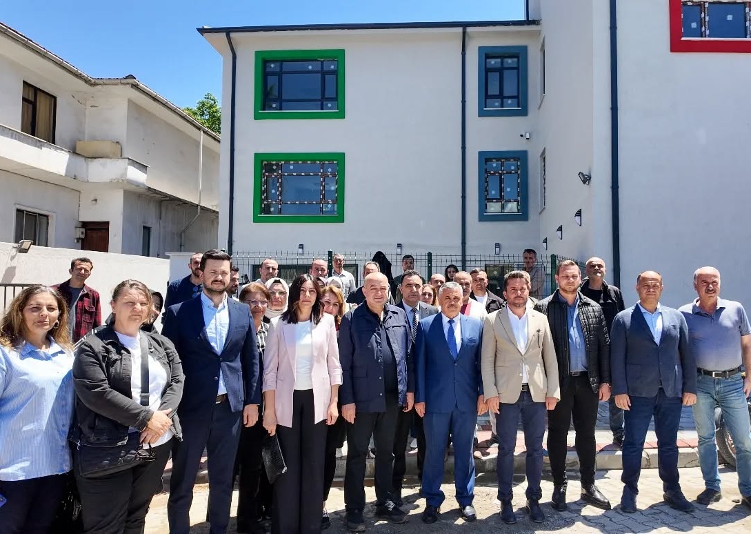 EĞİTİME YAPILAN YATIRIM, GELECEĞE YATIRIMDIR
