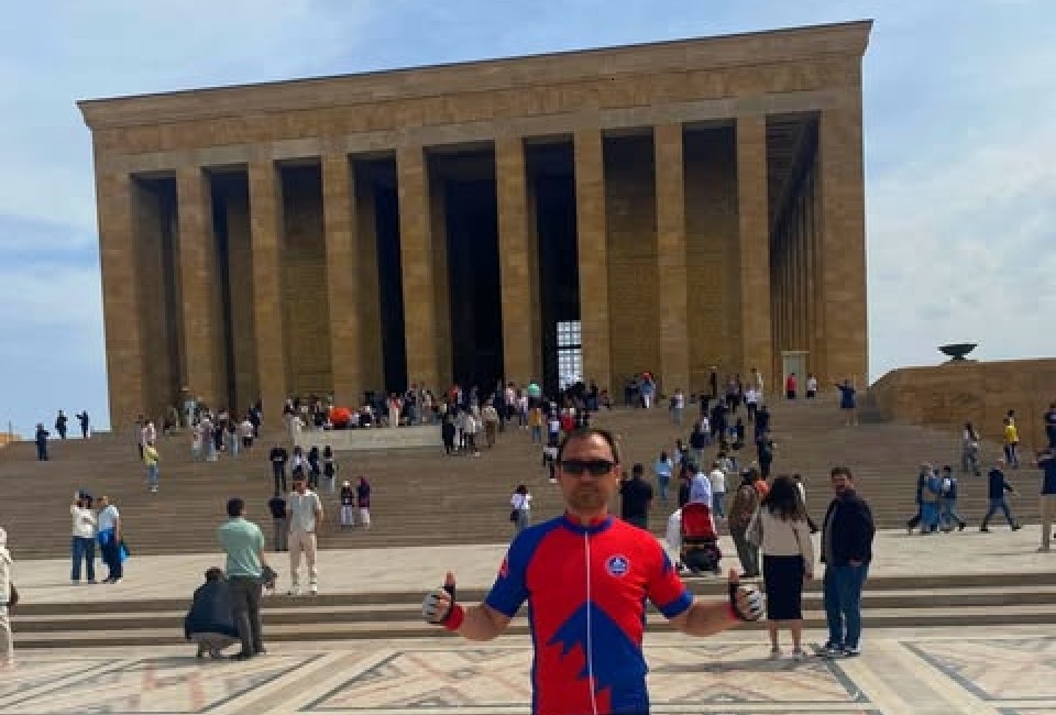 İKİ BİN KİLOMETRELİK VEFA YOLCULUĞUNA ÇIKAN TECİMEN, ANKARA’DA…