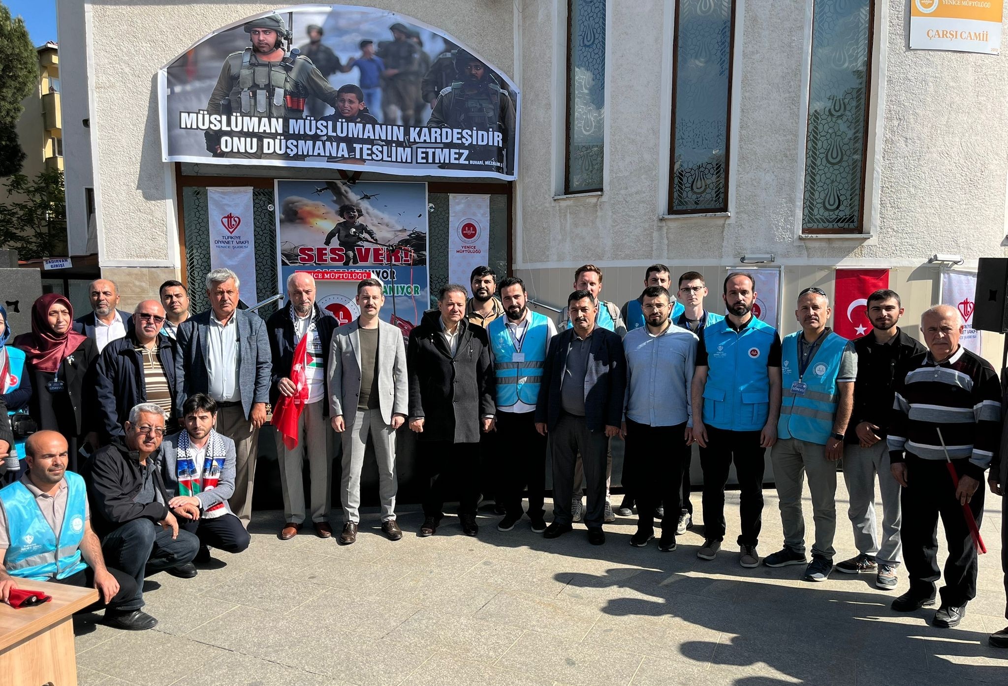 YENİCE’DE “GAZZE’YE SES VER” TEMALI KONFERANS…